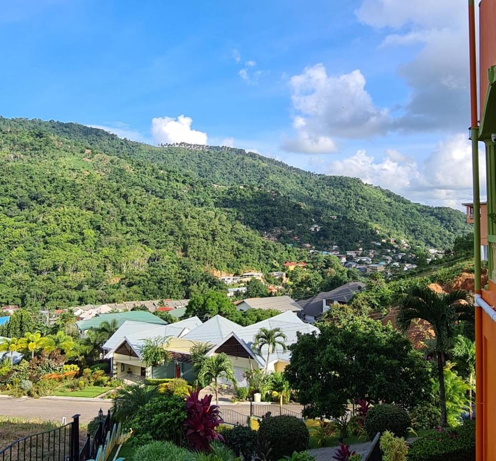 Mountain Palace Saint Joseph Екстериор снимка